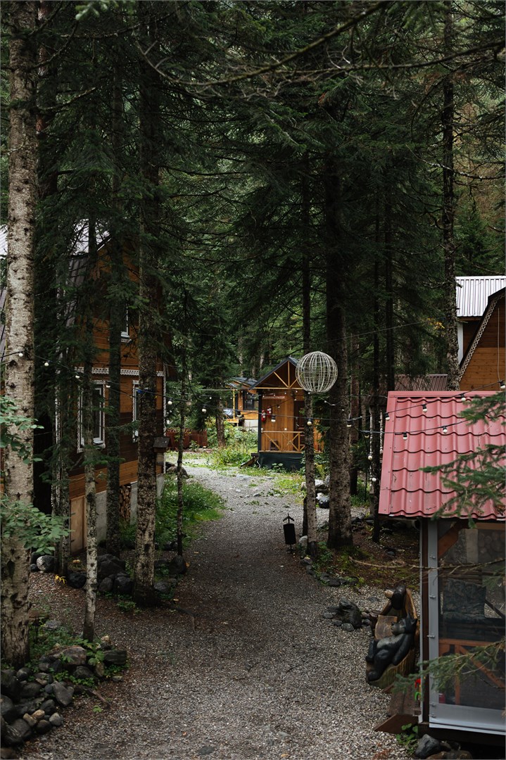 Домбай: Турбаза Времена года Village