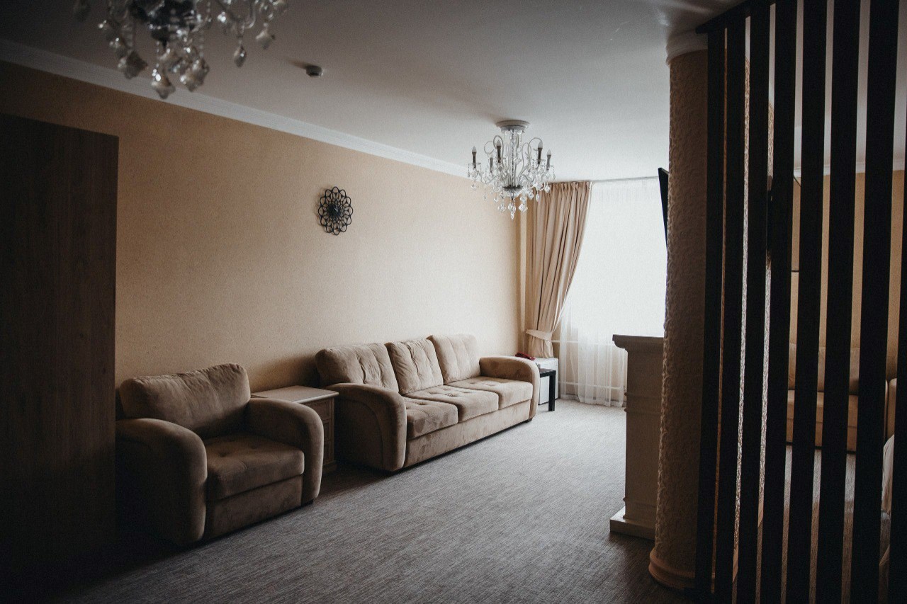 Студия в Танай