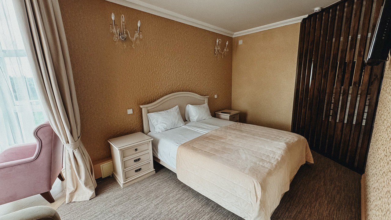 Студия в Танай