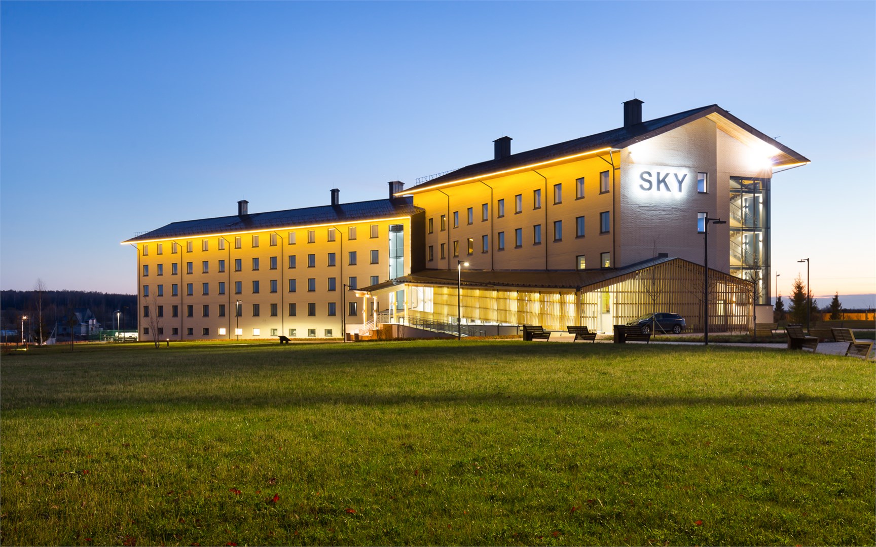 Стандарт с одной большой кроватью корпус SKY в Azimut Парк Отель Переславль