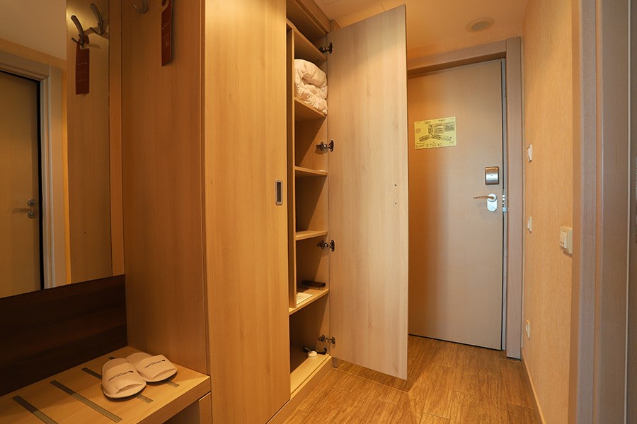 СТАНДАРТНЫЙ ДВУХМЕСТНЫЙ - DBL - с видом на море - 1 общая кровать шириной 1,4 м. в Дагомыс