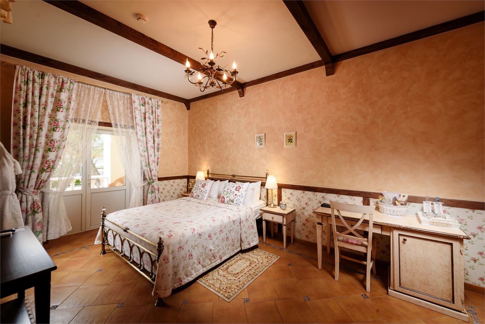 Стандарт double Улучшенный с балконом в Империал