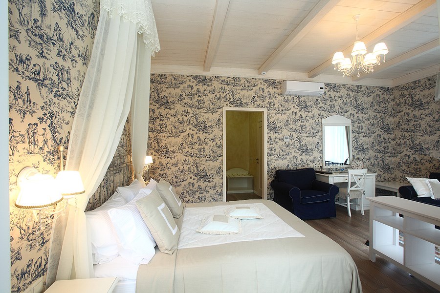 Полулюкс Улучшенный с балконом в Империал