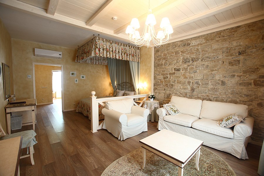 Полулюкс в Империал