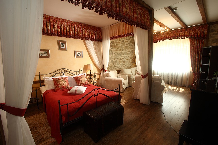 Полулюкс в Империал