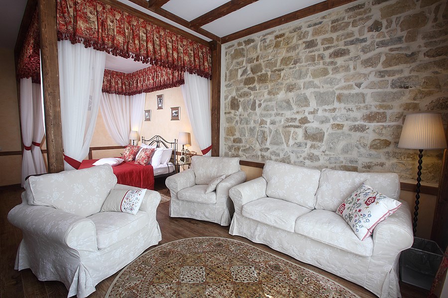 Полулюкс в Империал