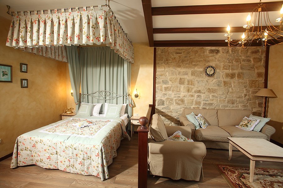 Полулюкс в Империал