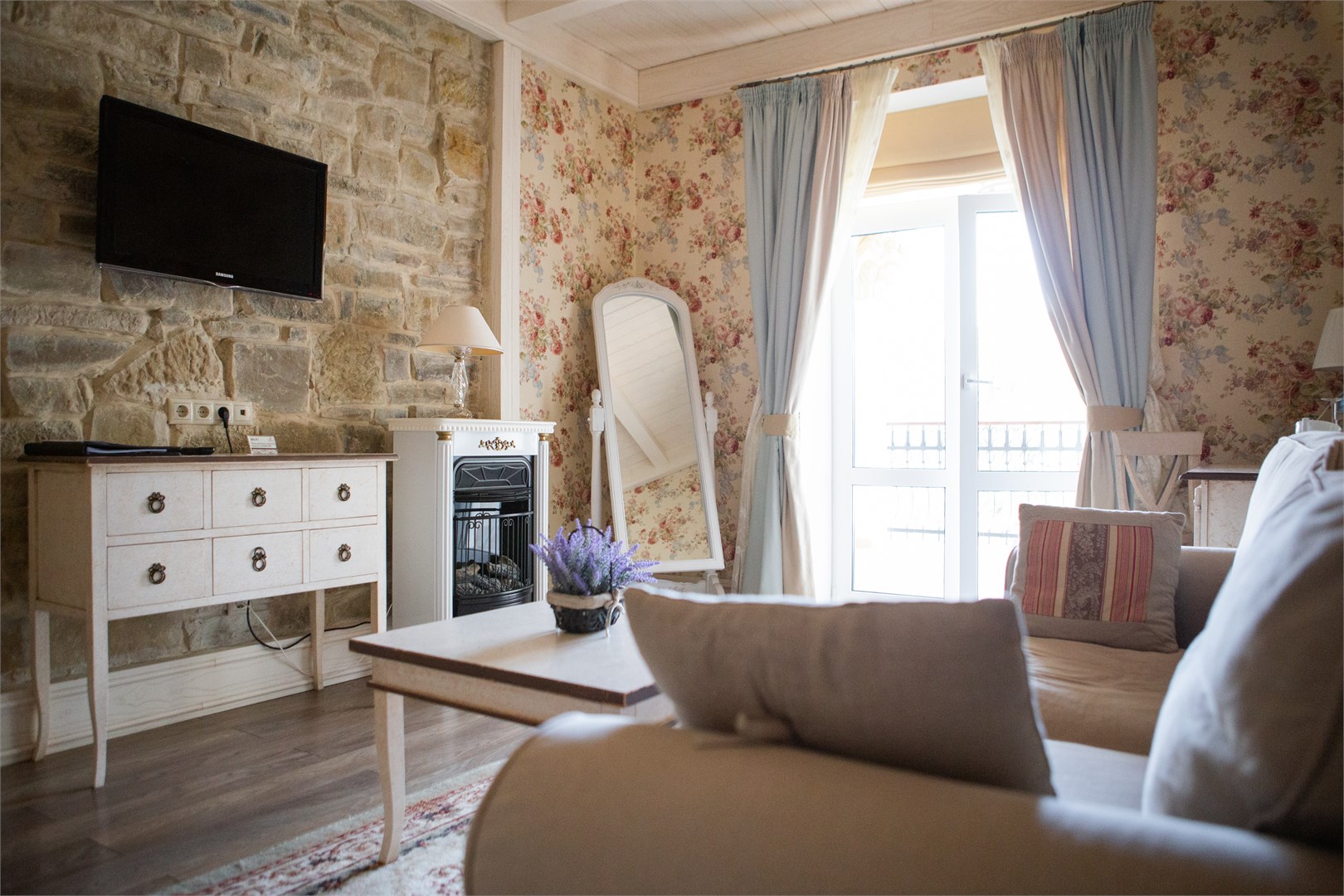 Люкс Империал в Империал