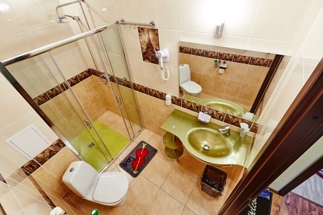 Делюкс в Петровский