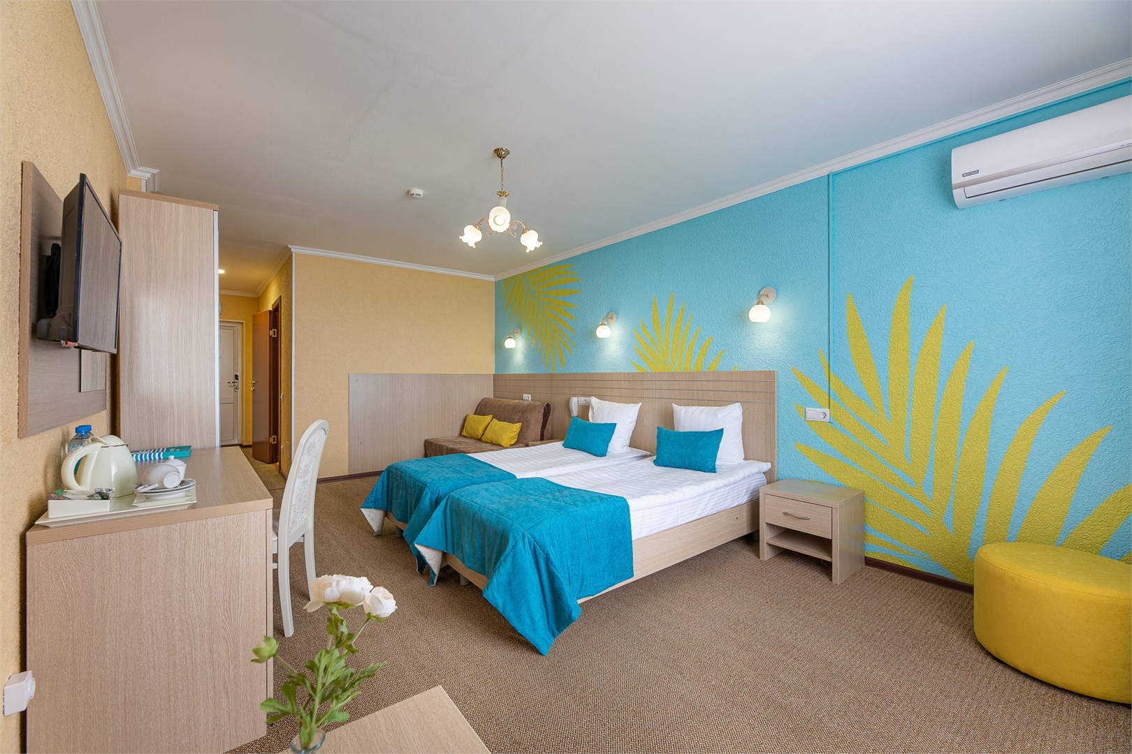 Джуниор в Лазурный Берег