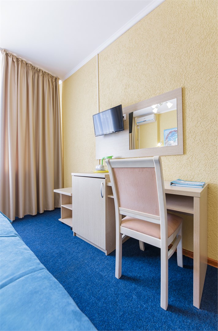 Стандарт без балкона в Лазурный Берег