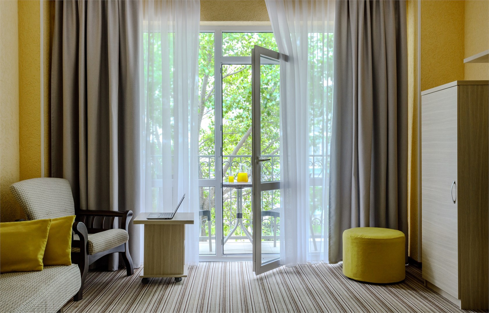 Люкс улучшенный в Лазурный Берег