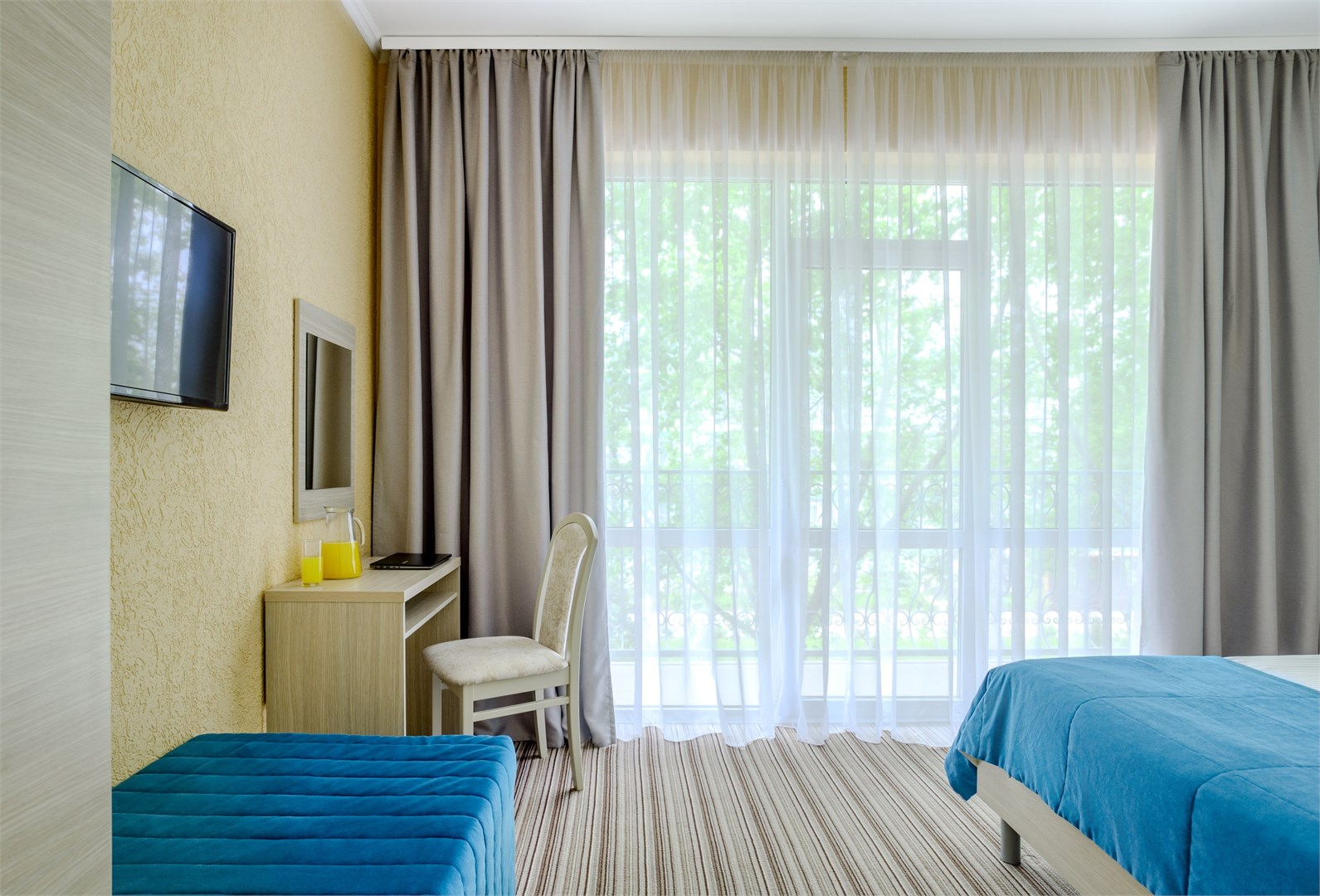 Люкс улучшенный в Лазурный Берег