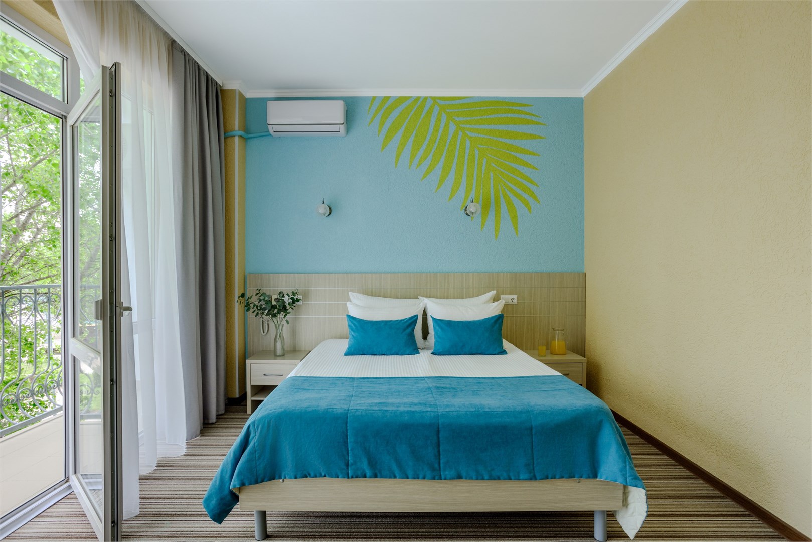 Люкс улучшенный в Лазурный Берег