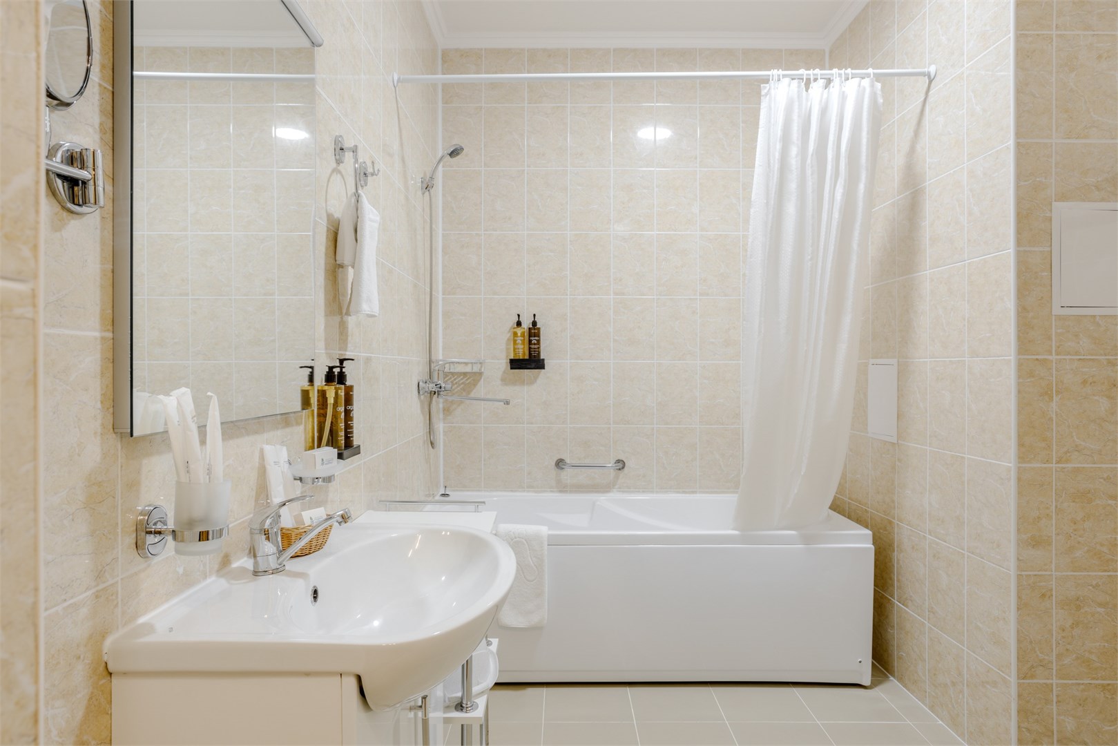 Люкс улучшенный в Лазурный Берег