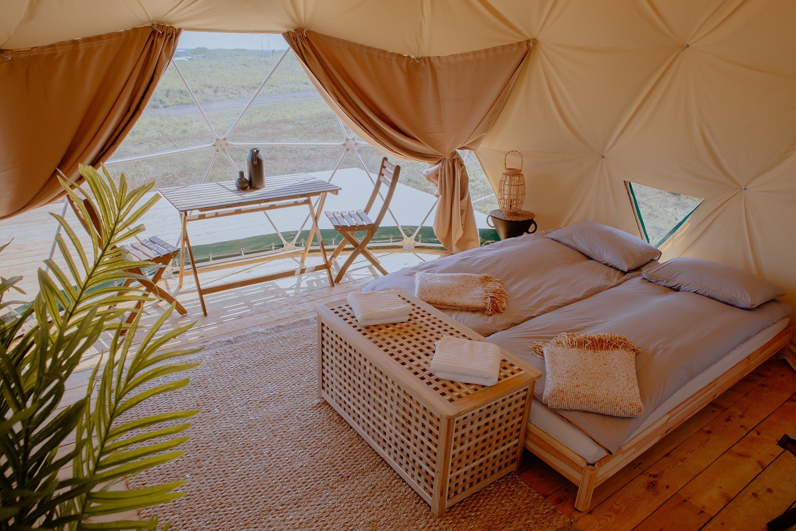 Шатер в Жизнь на Тихом