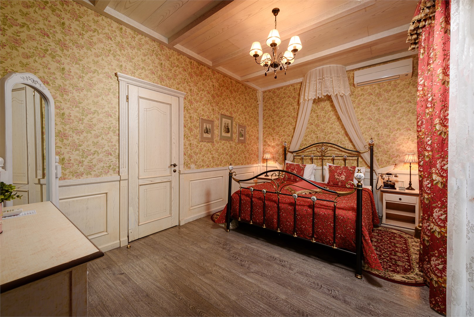 Люкс Фольяж в Империал