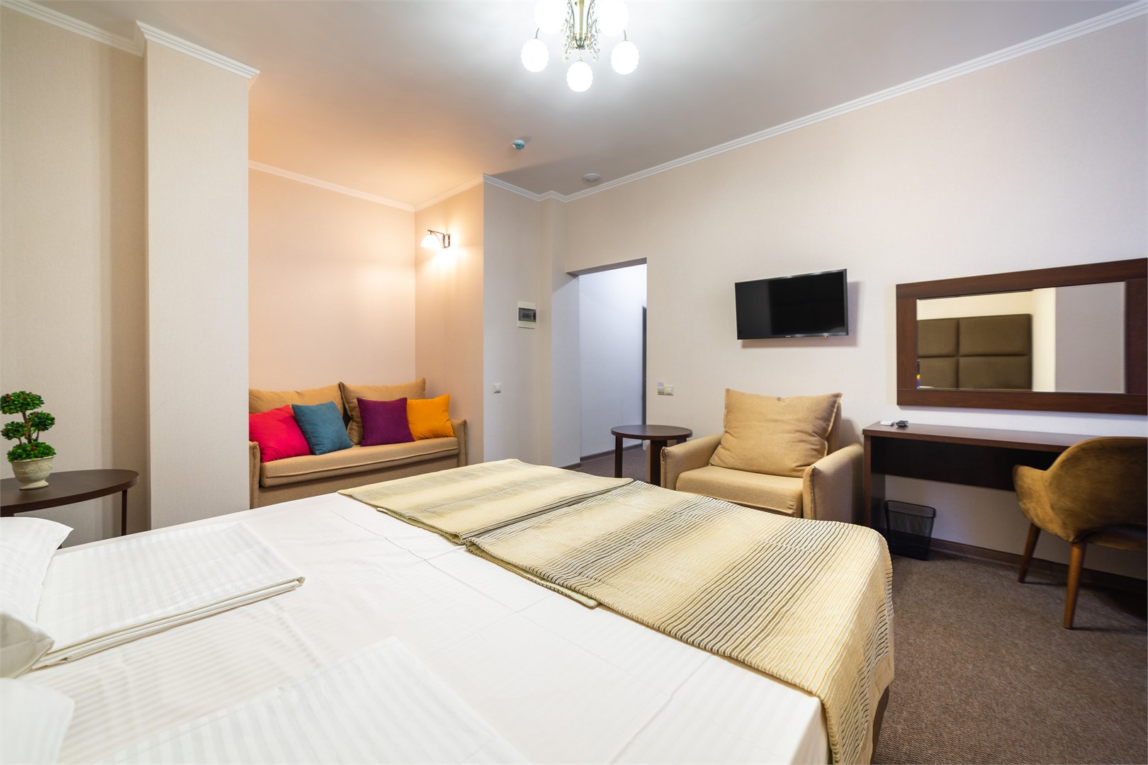 2. Полулюкс в Migal