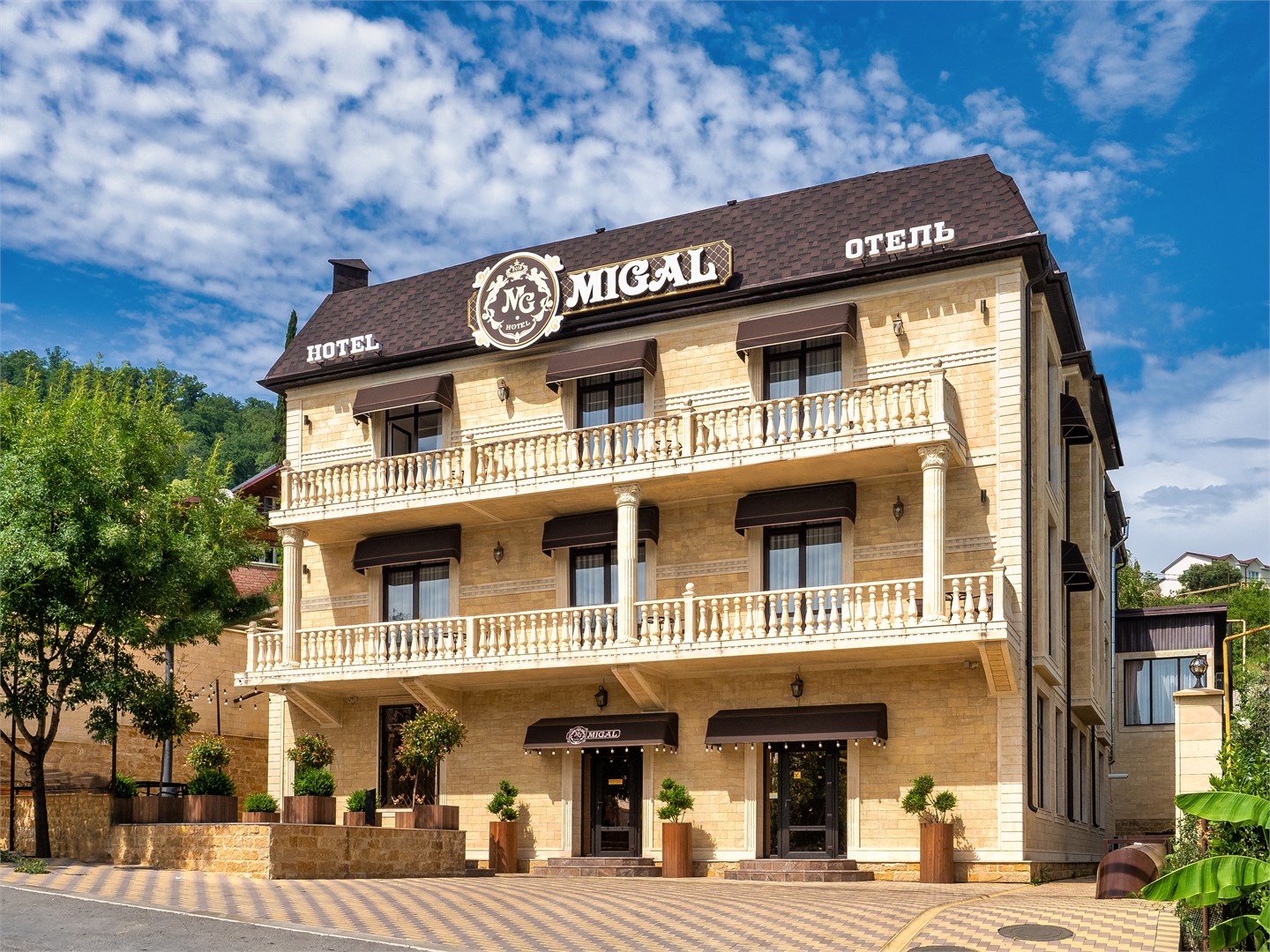 2. Полулюкс в Migal