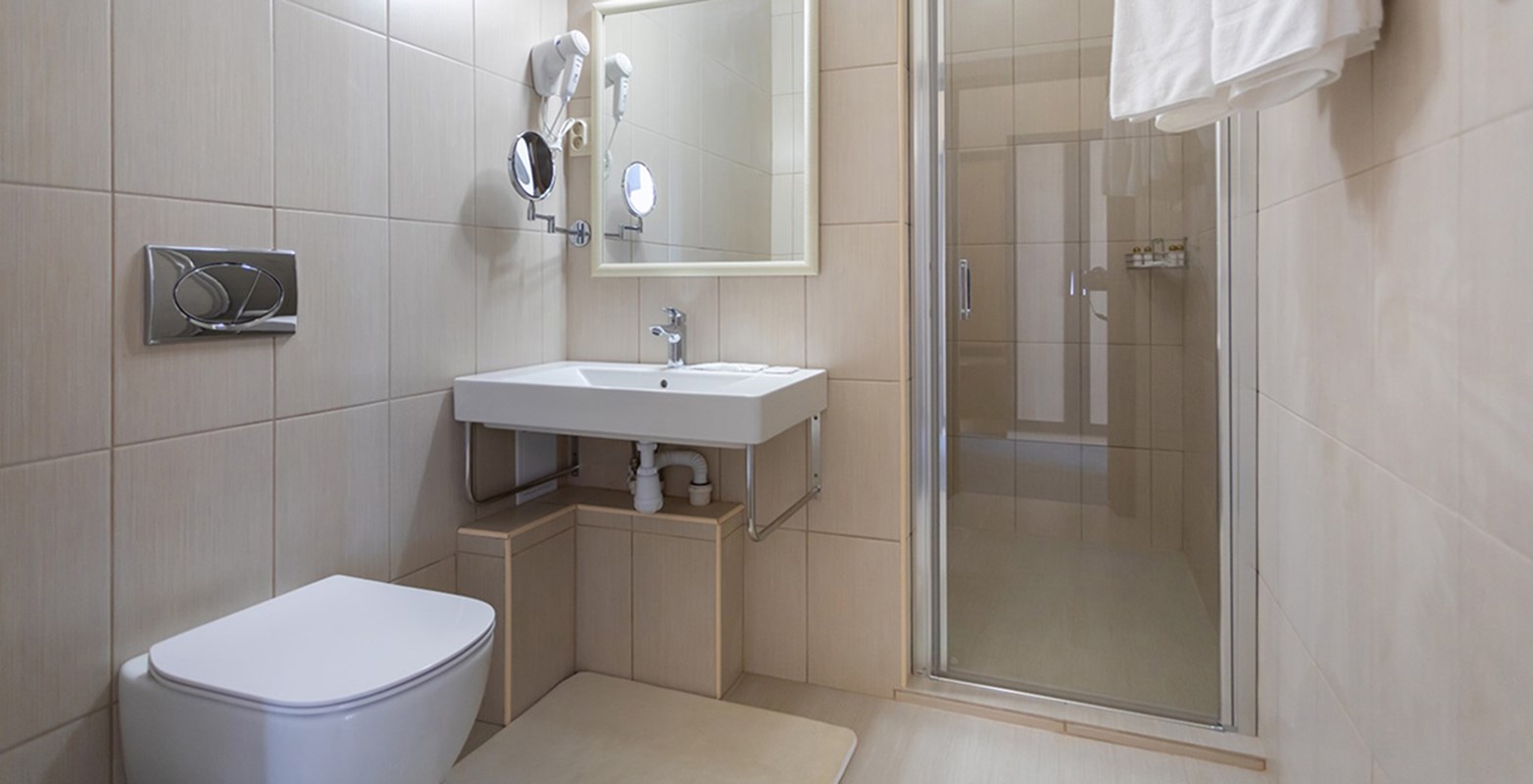 Двухместный номер с 2-х спальной кроватью (корпус 2) в Казаки