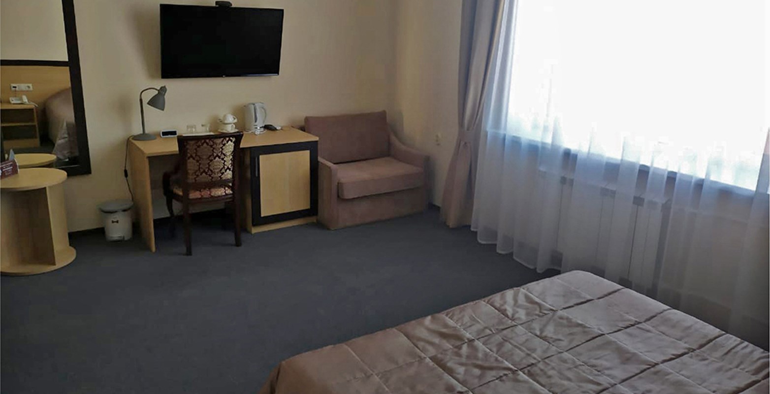 Двухместный номер с 2-х спальной кроватью (корпус 2) в Казаки