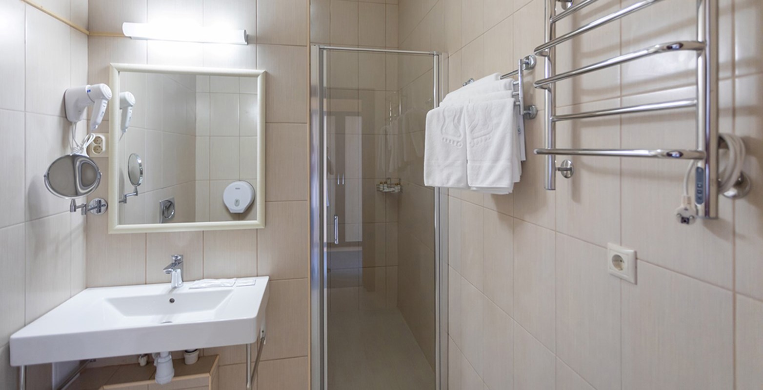 Номер с 2 односпальными кроватями (корпус 2) в Казаки