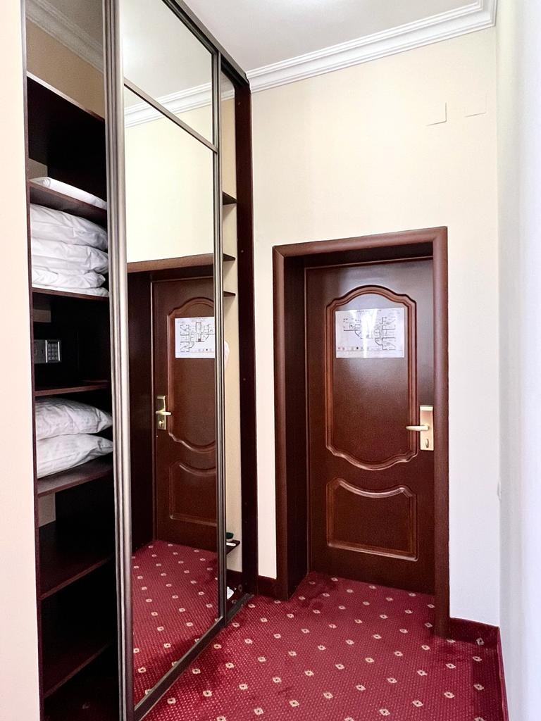 Номер Полулюкс в Le Bristol