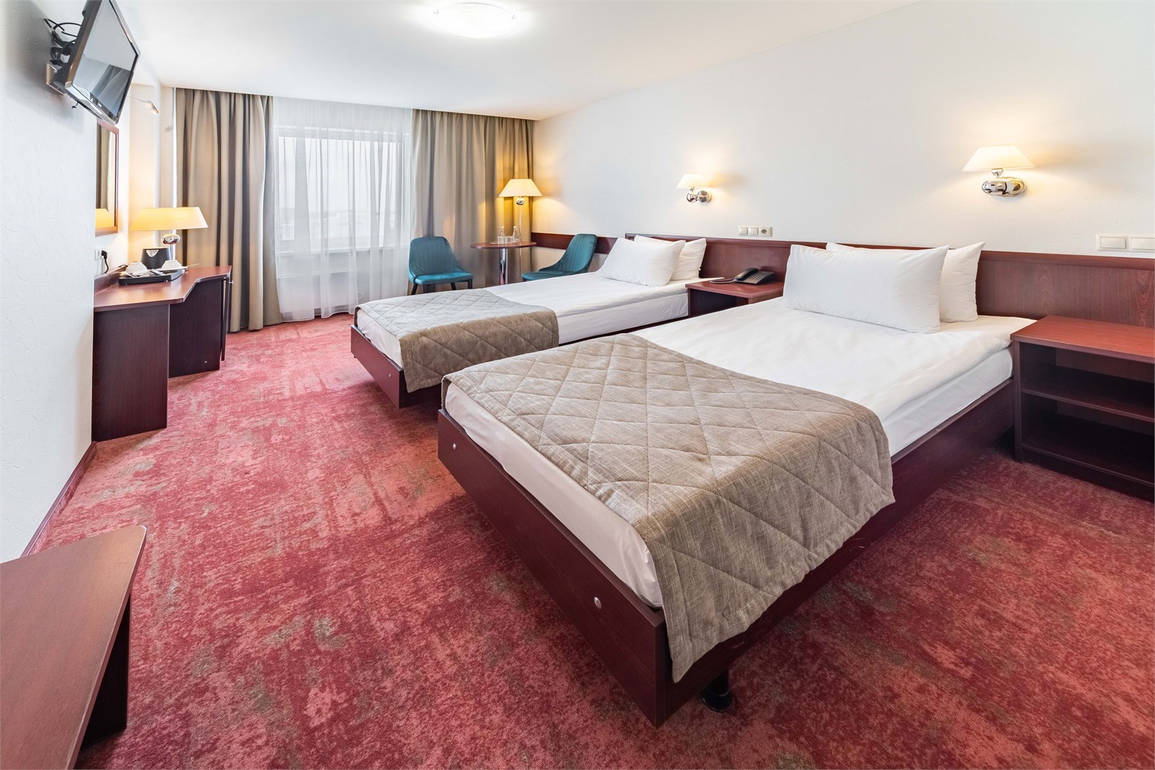 Стандарт двухместный с двумя раздельными кроватями плюс в Брентон Клуб Гостиница Измайлово корпус Бета