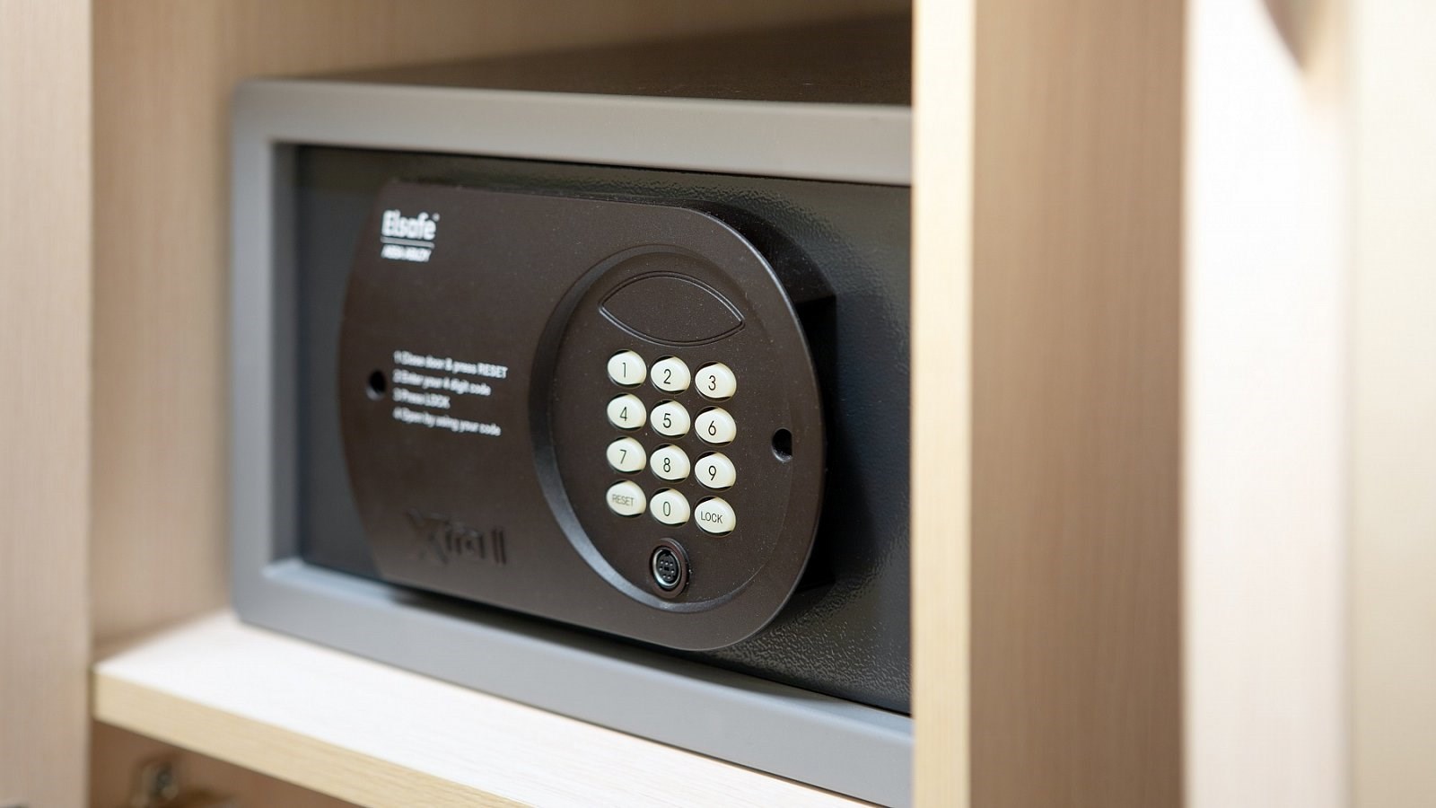 Стандарт двухместный с двумя раздельными кроватями плюс в Брентон Клуб Гостиница Измайлово корпус Бета