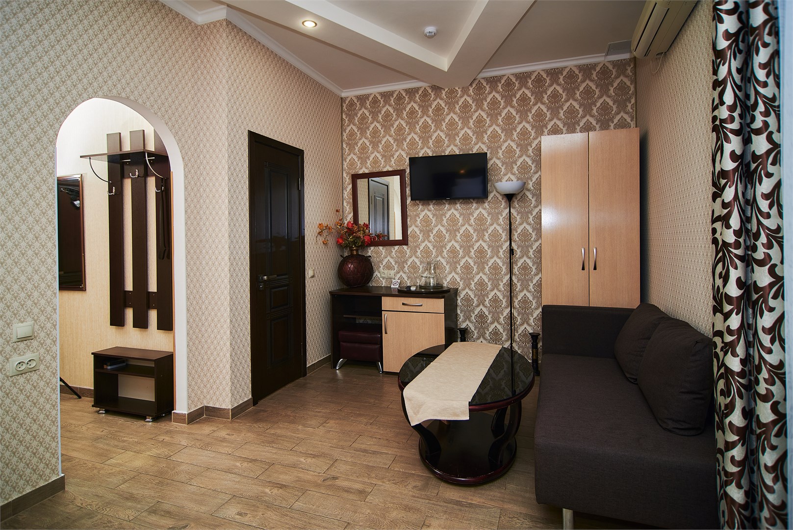 Полулюкс 205 в Атлантида