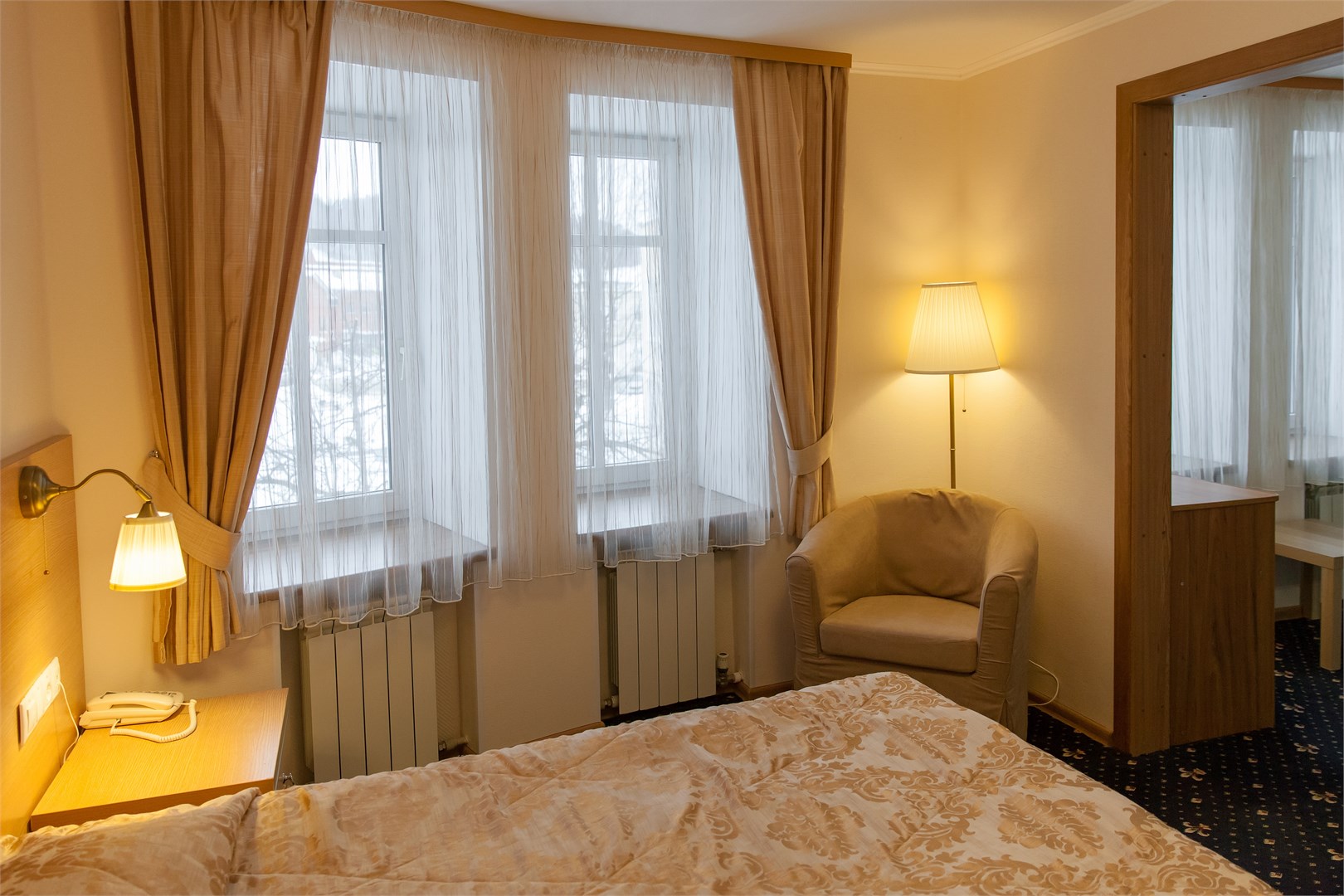 Двухместный номер "Джуниор сюит" двухкомнатный в Водолей