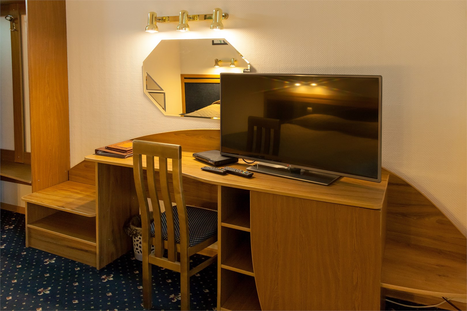 Четырёхместный номер "Апартаменты" в Водолей