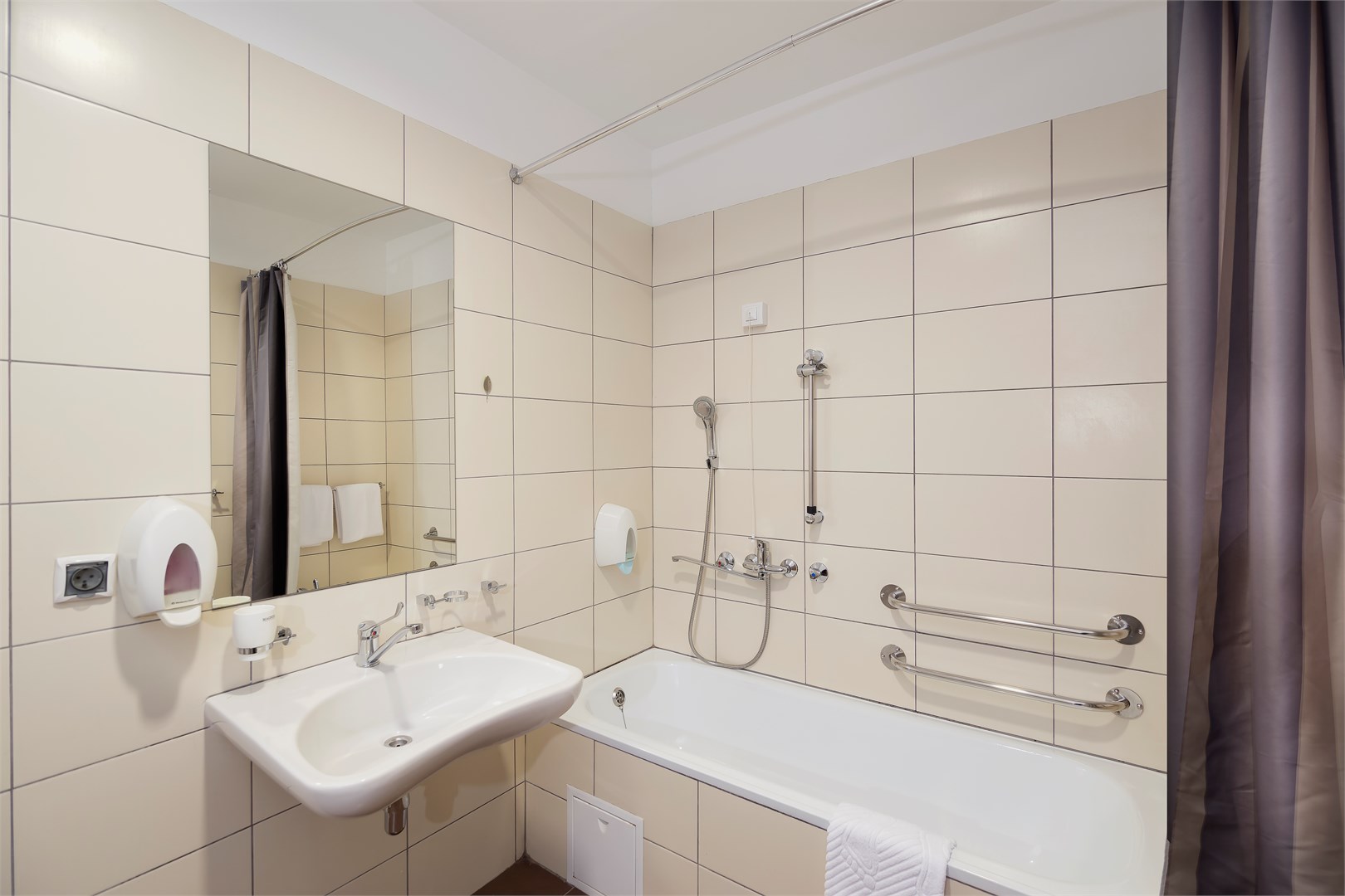 Двухкомнатный апартамент с одной спальней (2-4 этаж) в Uplaza