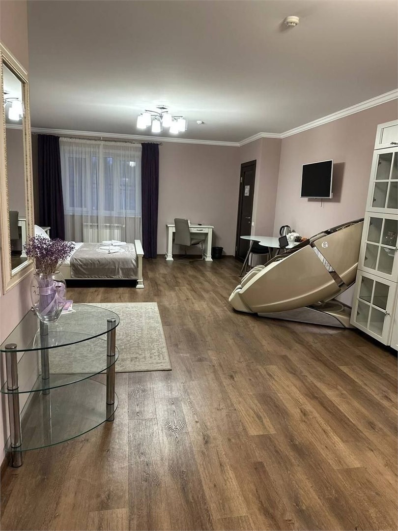 №5 Таунхаус "LUX" с террасой и безлимитным массажем, 1 этаж в Magic Club