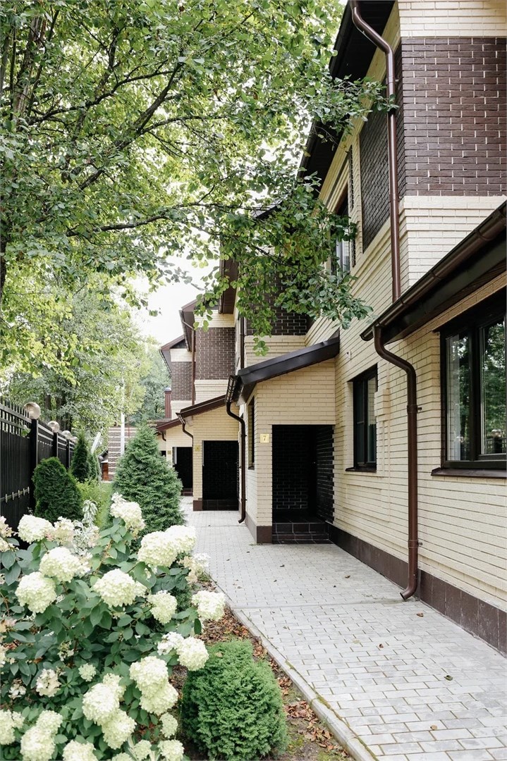 №8 Таунхаус с видом на озеро, с кондиционером 2 этаж в Magic Club