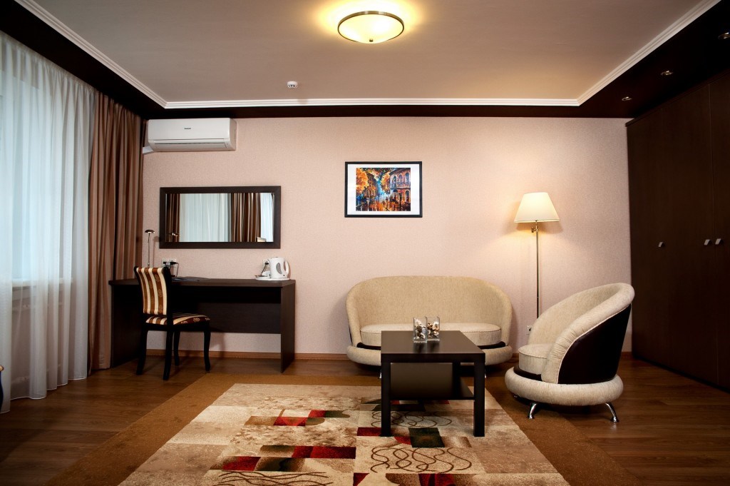 Джуниор Сюит ВК в Горняк