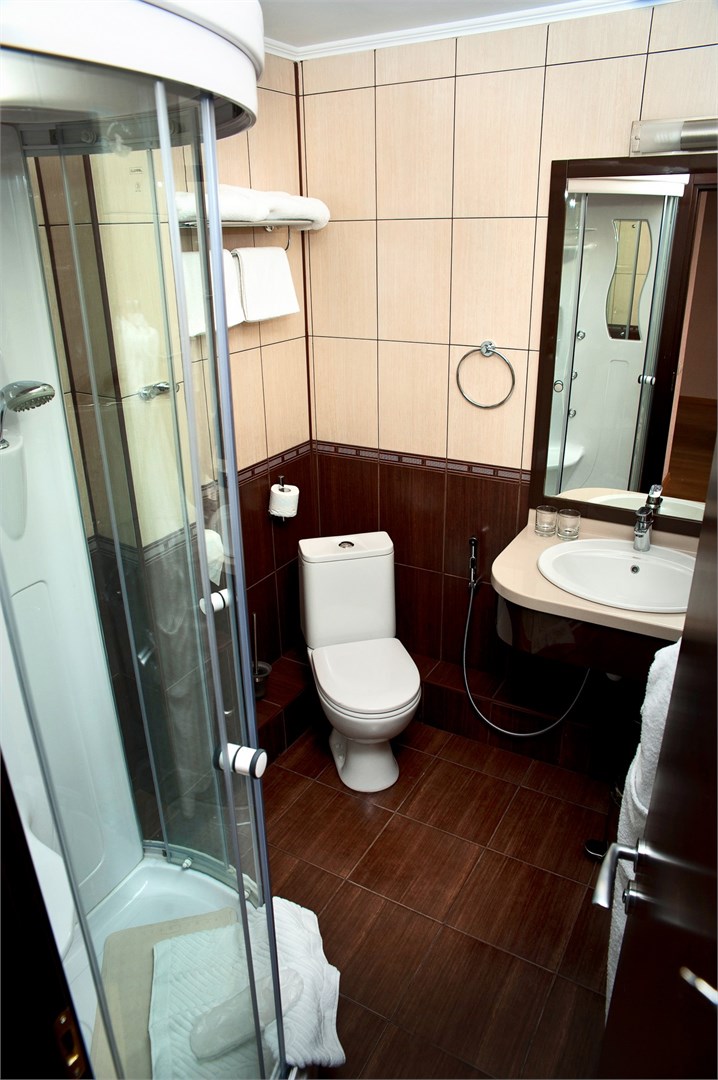 Джуниор Сюит ВК в Горняк