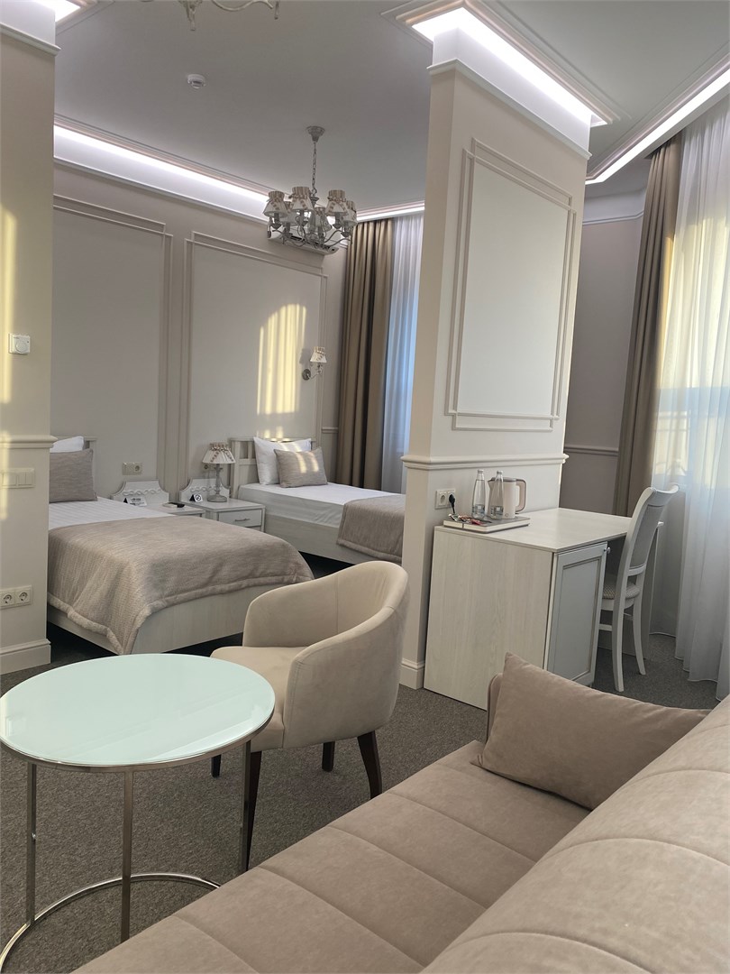 «Джуниор сюит» «Улучшенный» в Аксай