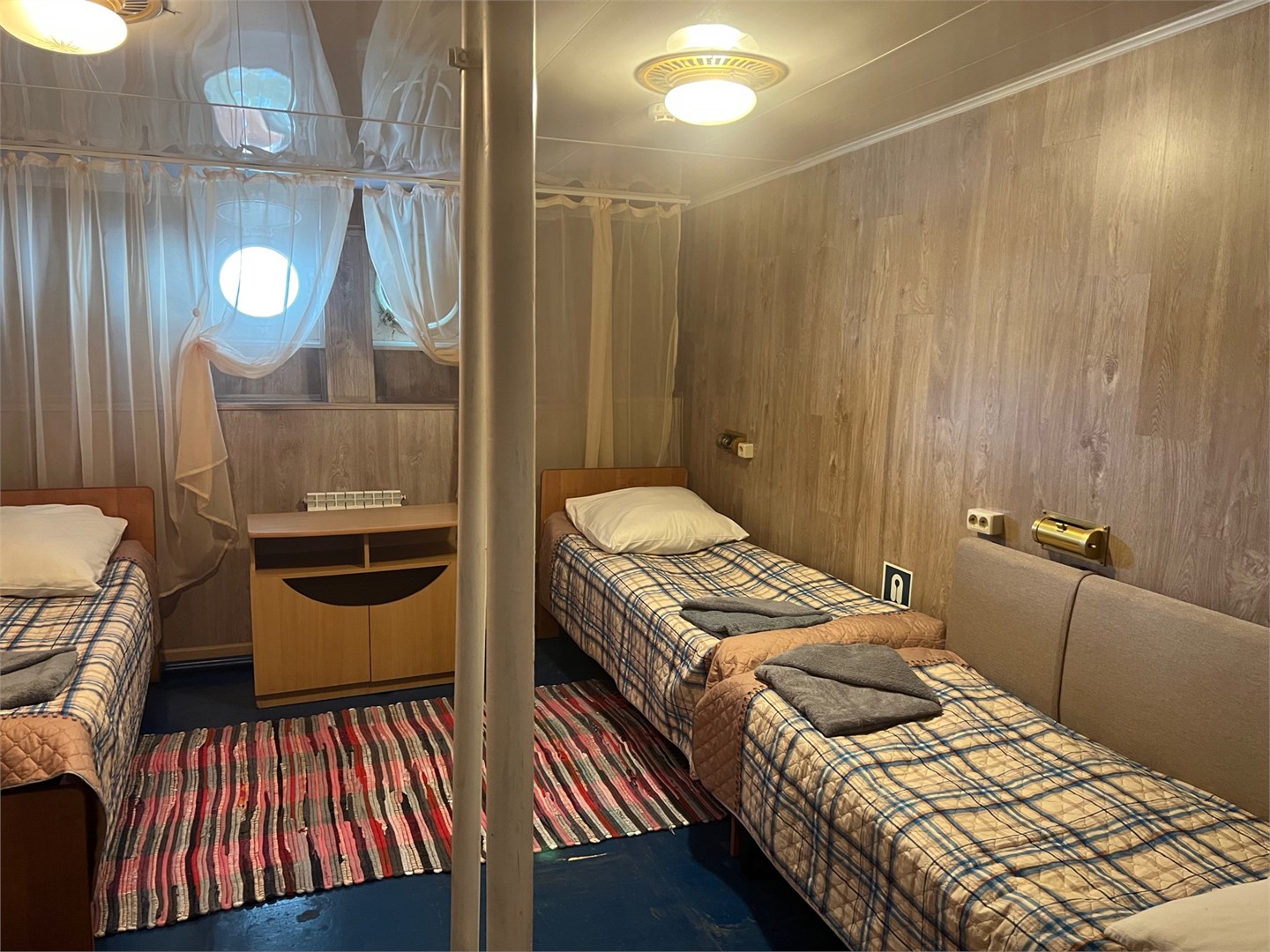 Эконом (Economy class room) / Трехместная каюта - нижняя палуба в Васильсурская слобода