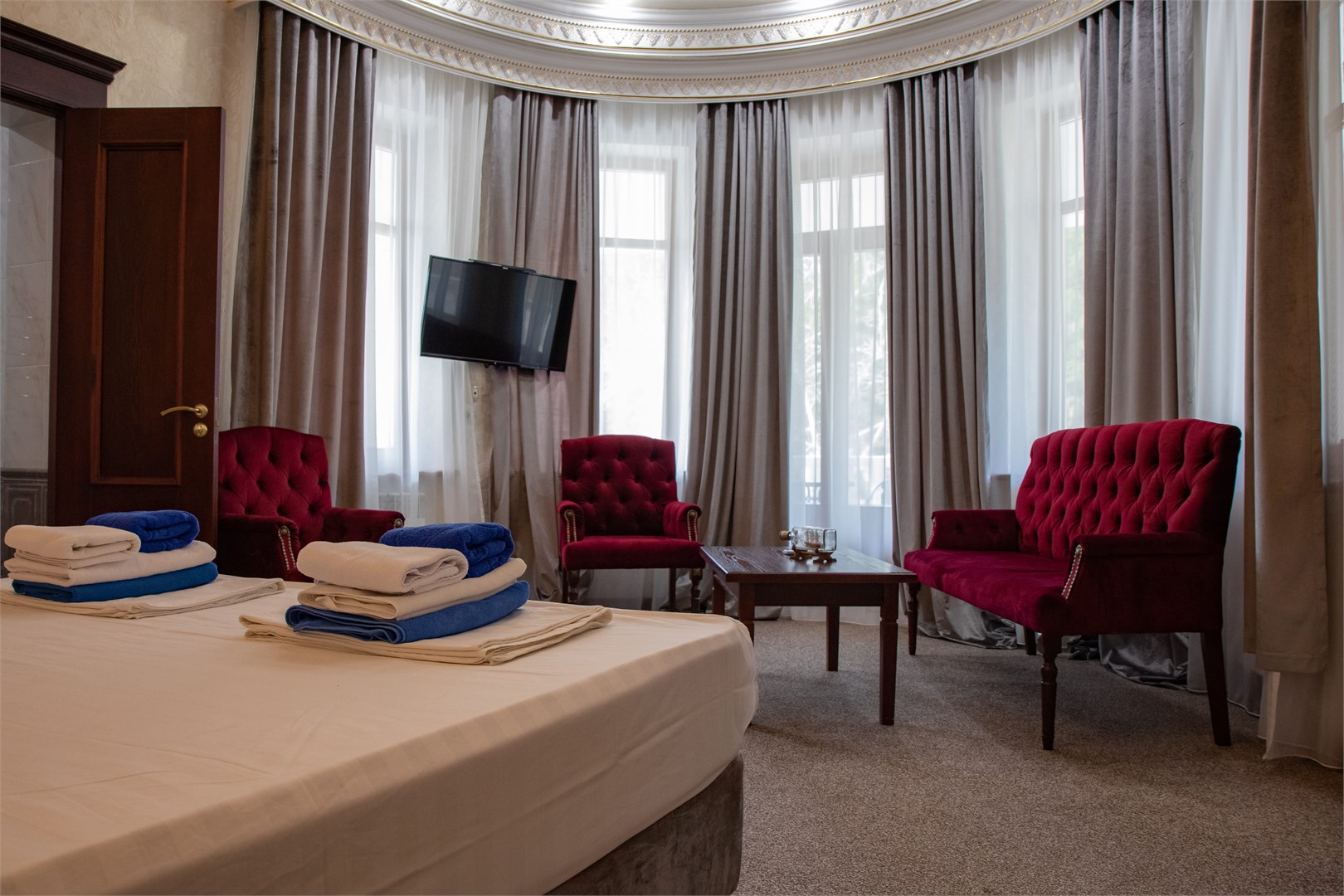 Люкс 2х местный  1 комнатный (Пушкино) в В доме у моря