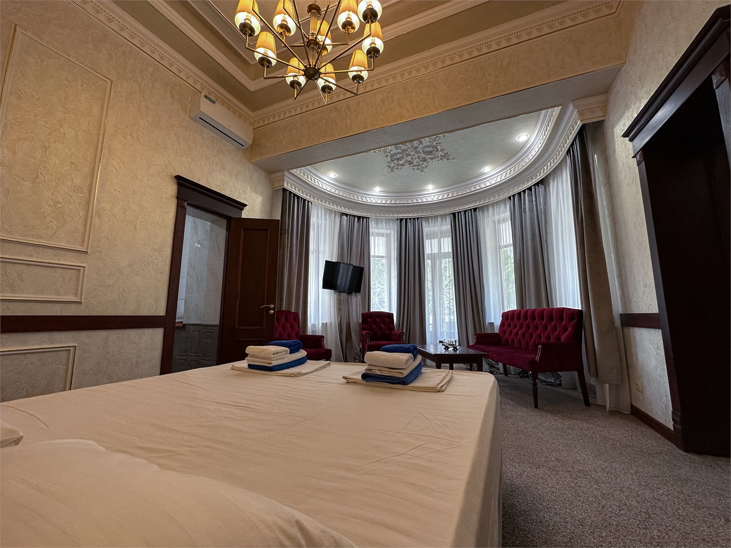 Люкс 2х местный  1 комнатный (Пушкино) в В доме у моря