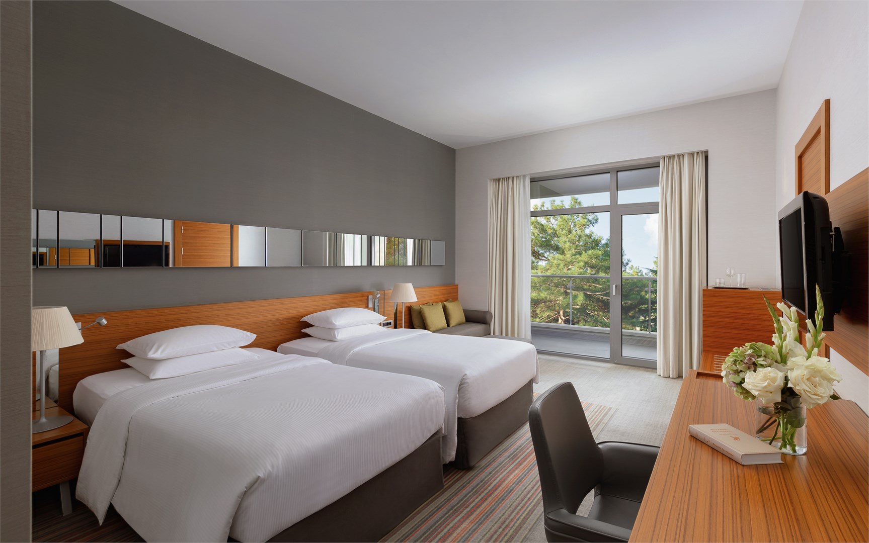 Супериор Твин в бунгало в Metropol Гранд Отель Геленджик