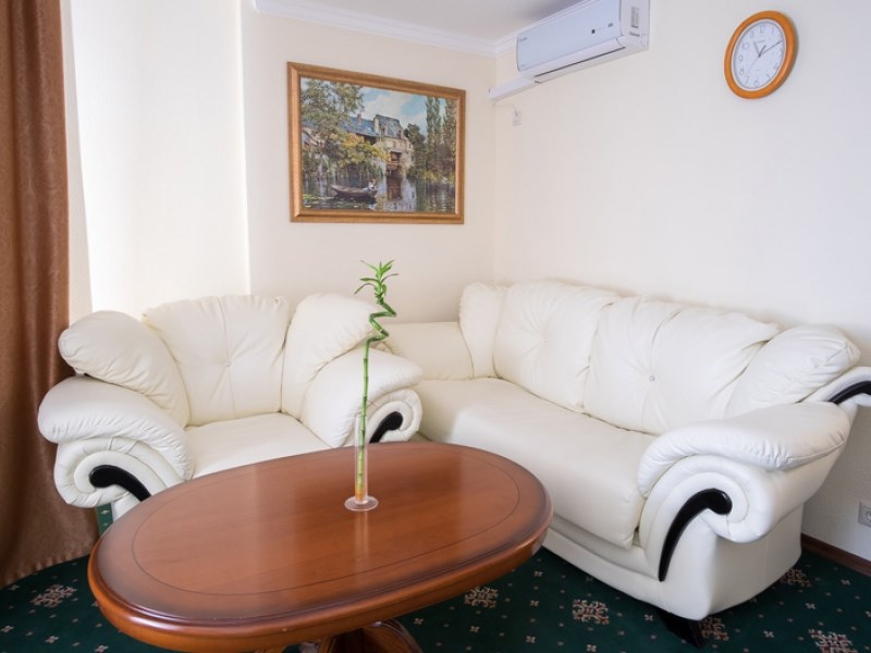 Люкс трехкомнатный двухместный в Витязь