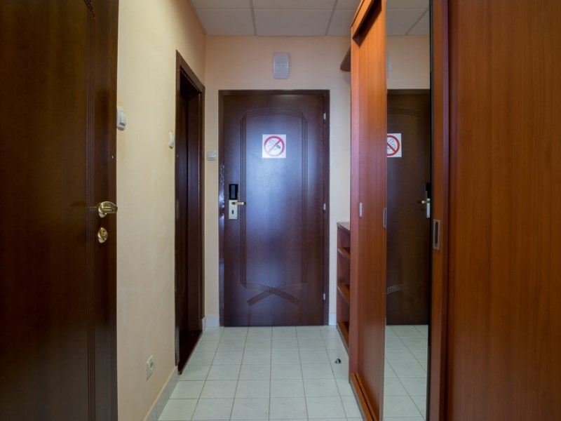 Первая категория однокомнатный одноместный в Витязь