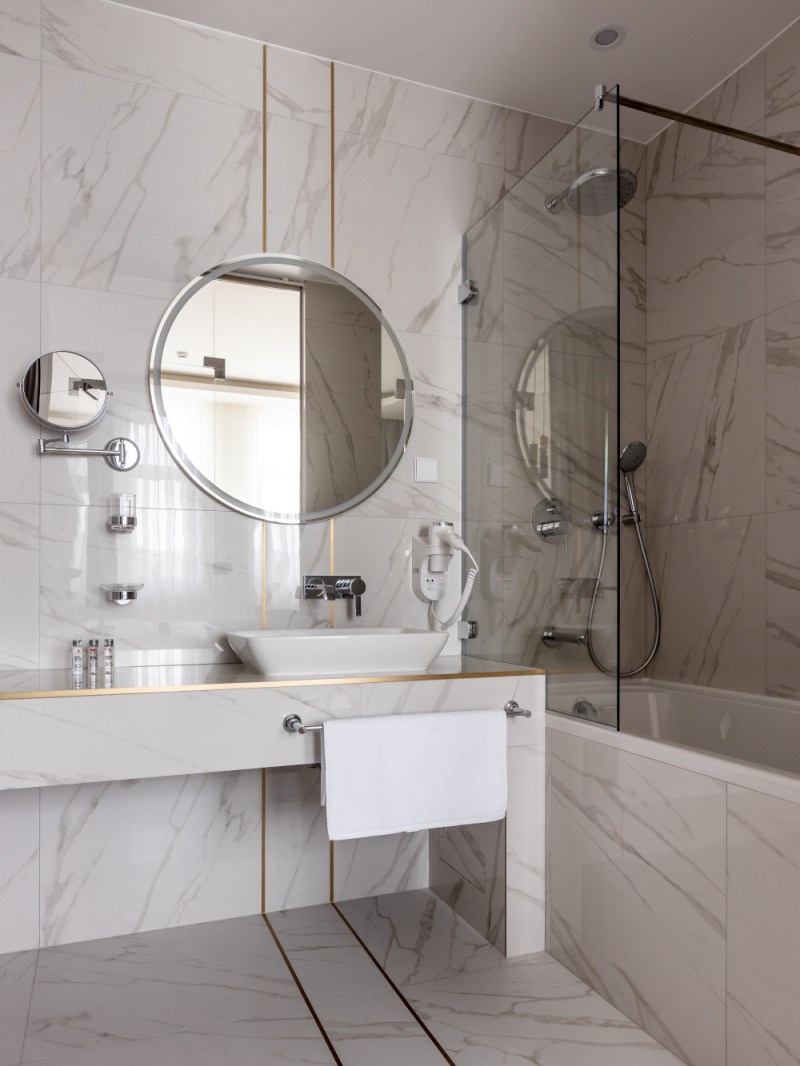 Люкс в Azimut Сити Отель Тула