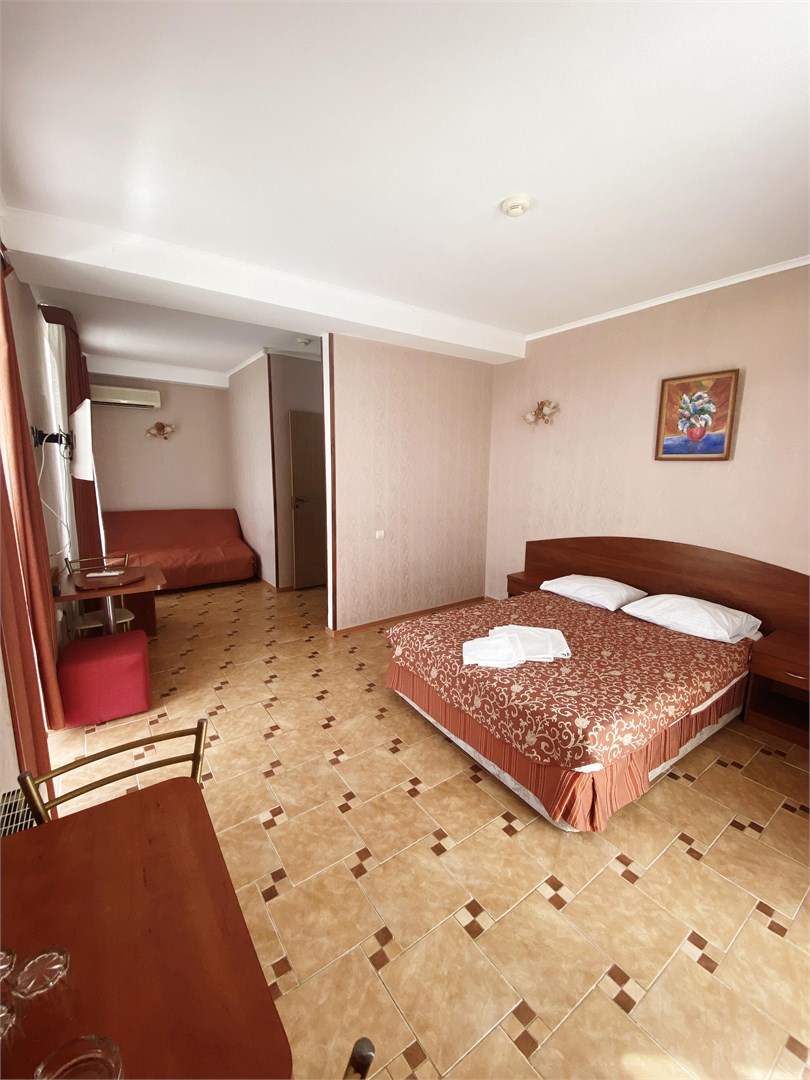 Студио .3 в Пляж