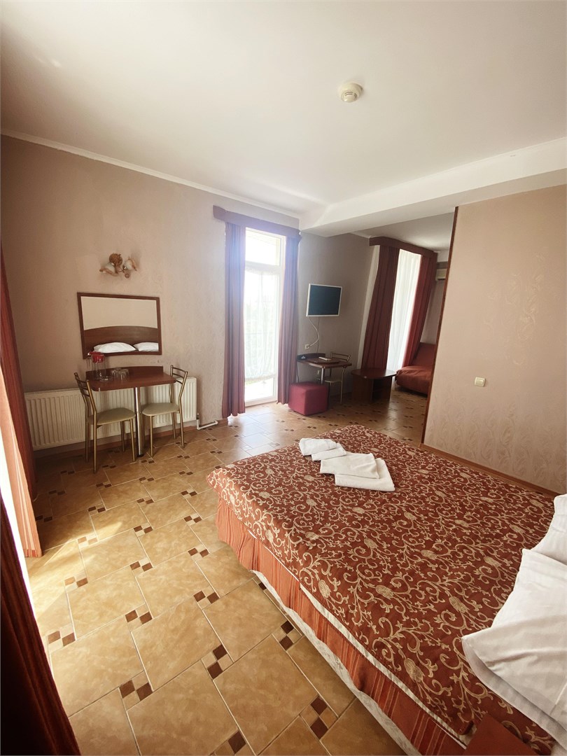 Студио .3 в Пляж