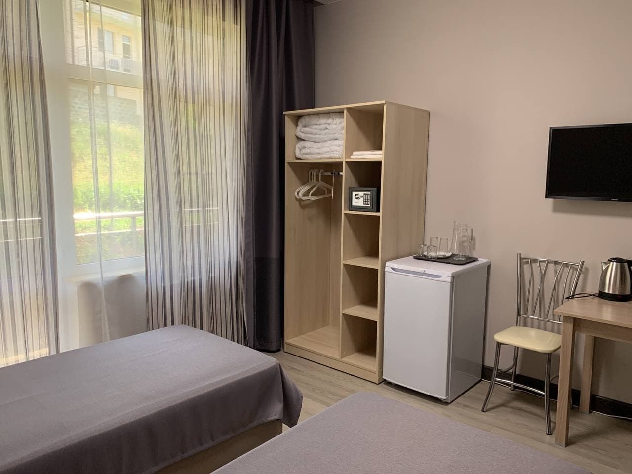 Стандарт с 2 раздельными  без завтрака в Черноморская Звезда