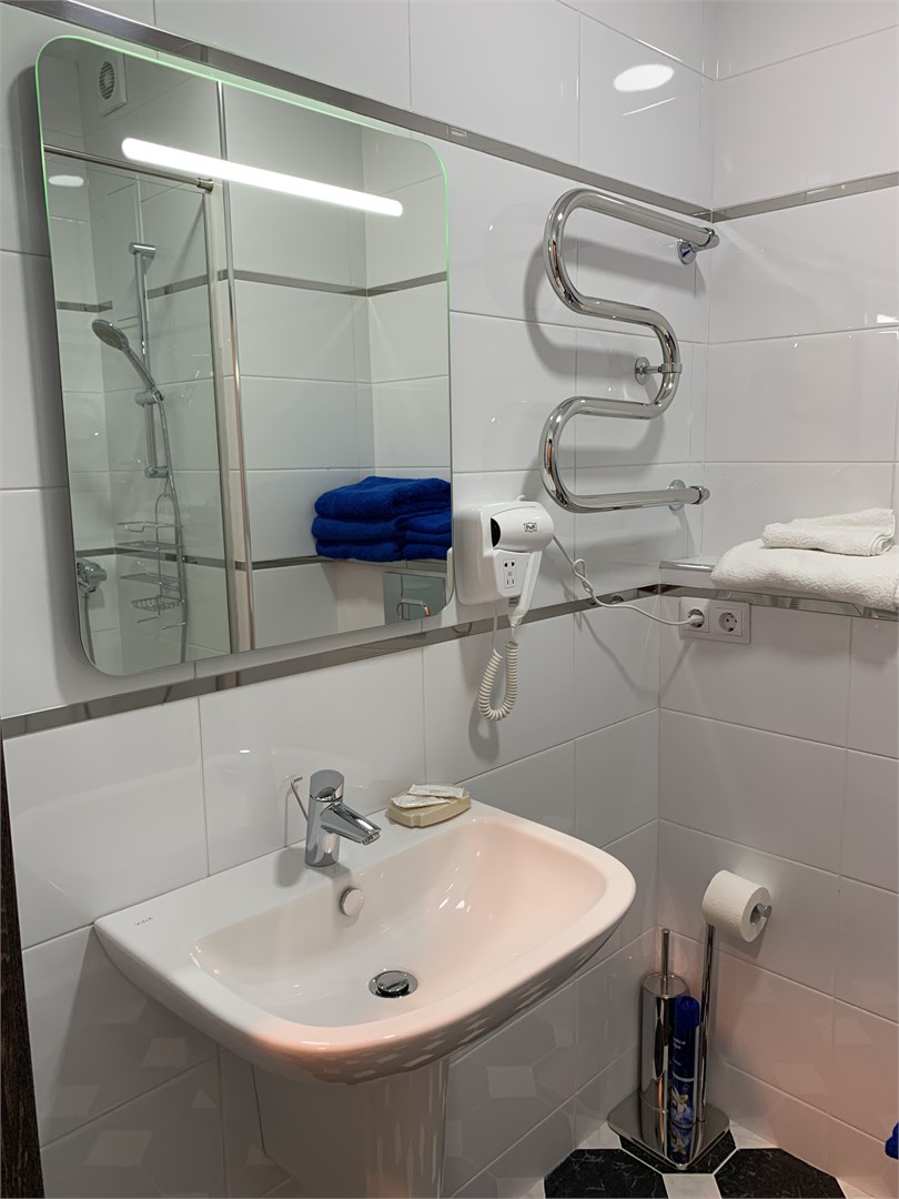 Стандарт с 2 раз-ми кр-vb без балкона ,без завтрака и без бассейна в Черноморская Звезда