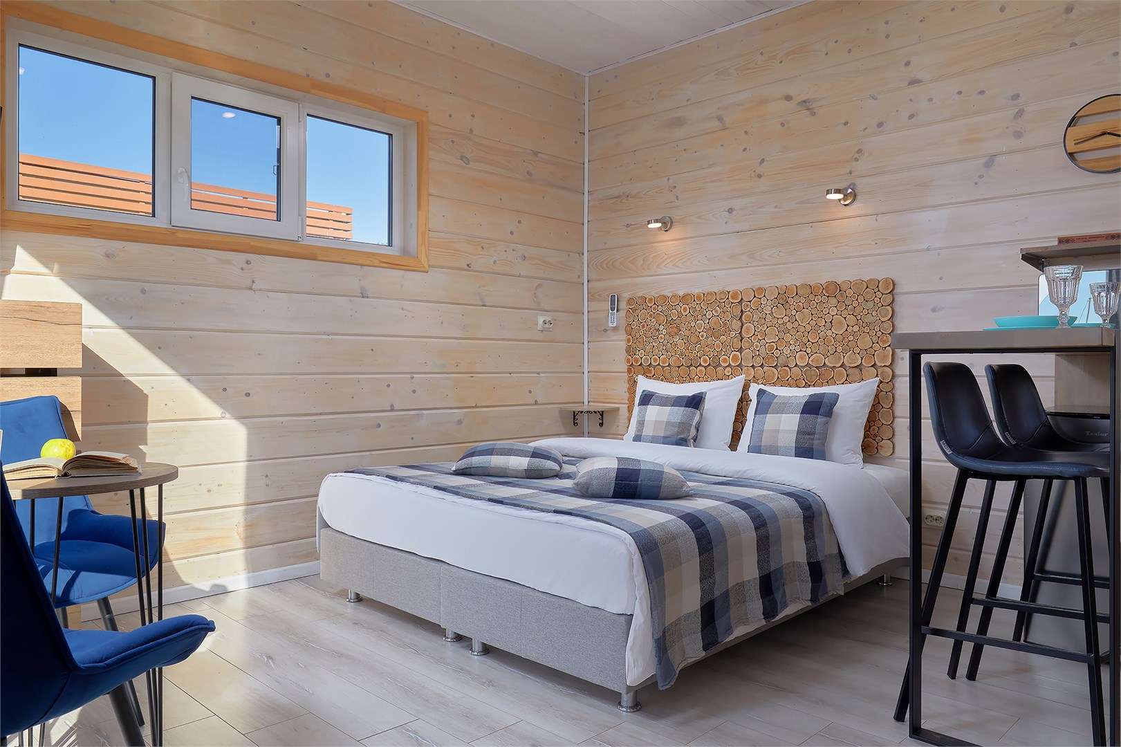 Коттедж "Домик у Моря" в Окунёвая